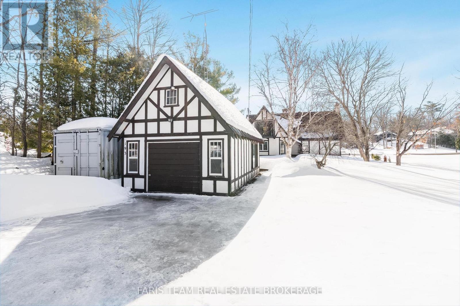 193 Gouett Street, Tay, Ontario  L0K 2C0 - Photo 3 - S12856334