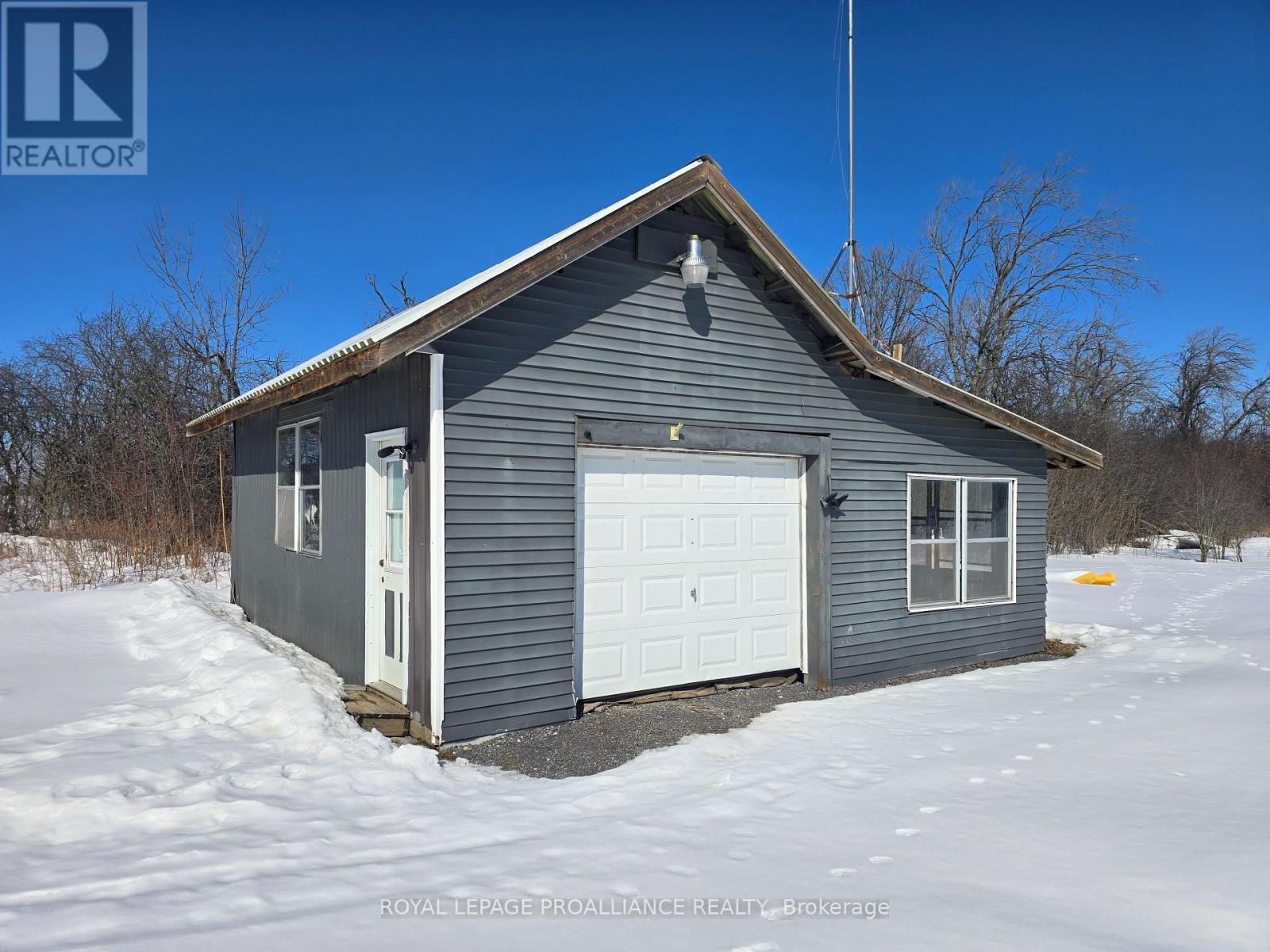 1099 Wilson Road, Prince Edward County (Hallowell Ward), Ontario  K0K 2J0 - Photo 30 - X12841012
