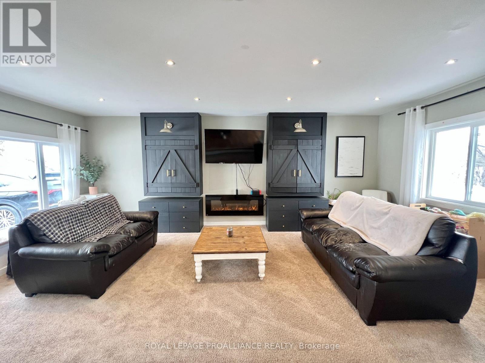 1099 Wilson Road, Prince Edward County (Hallowell Ward), Ontario  K0K 2J0 - Photo 10 - X12841012