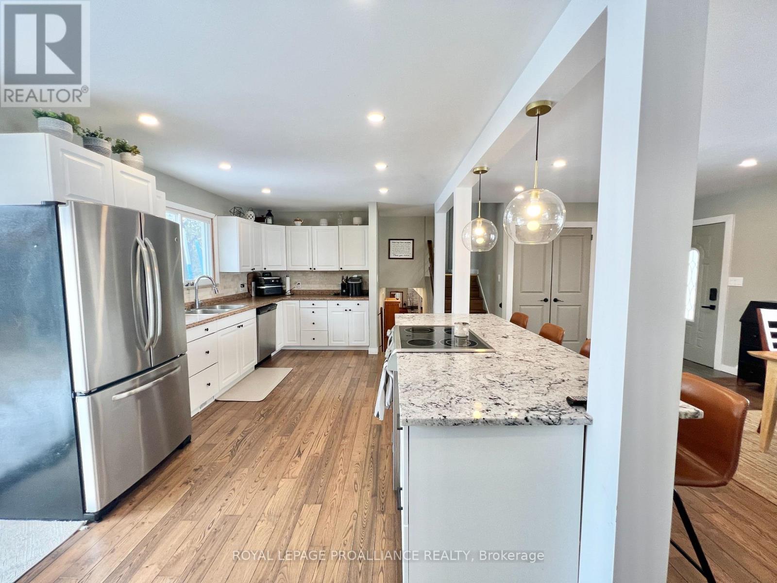 1099 Wilson Road, Prince Edward County (Hallowell Ward), Ontario  K0K 2J0 - Photo 6 - X12841012