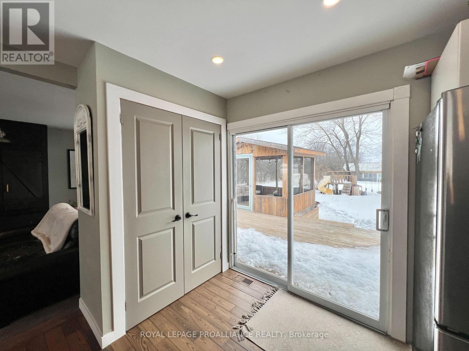 1099 Wilson Road, Prince Edward County (Hallowell Ward), Ontario  K0K 2J0 - Photo 9 - X12841012