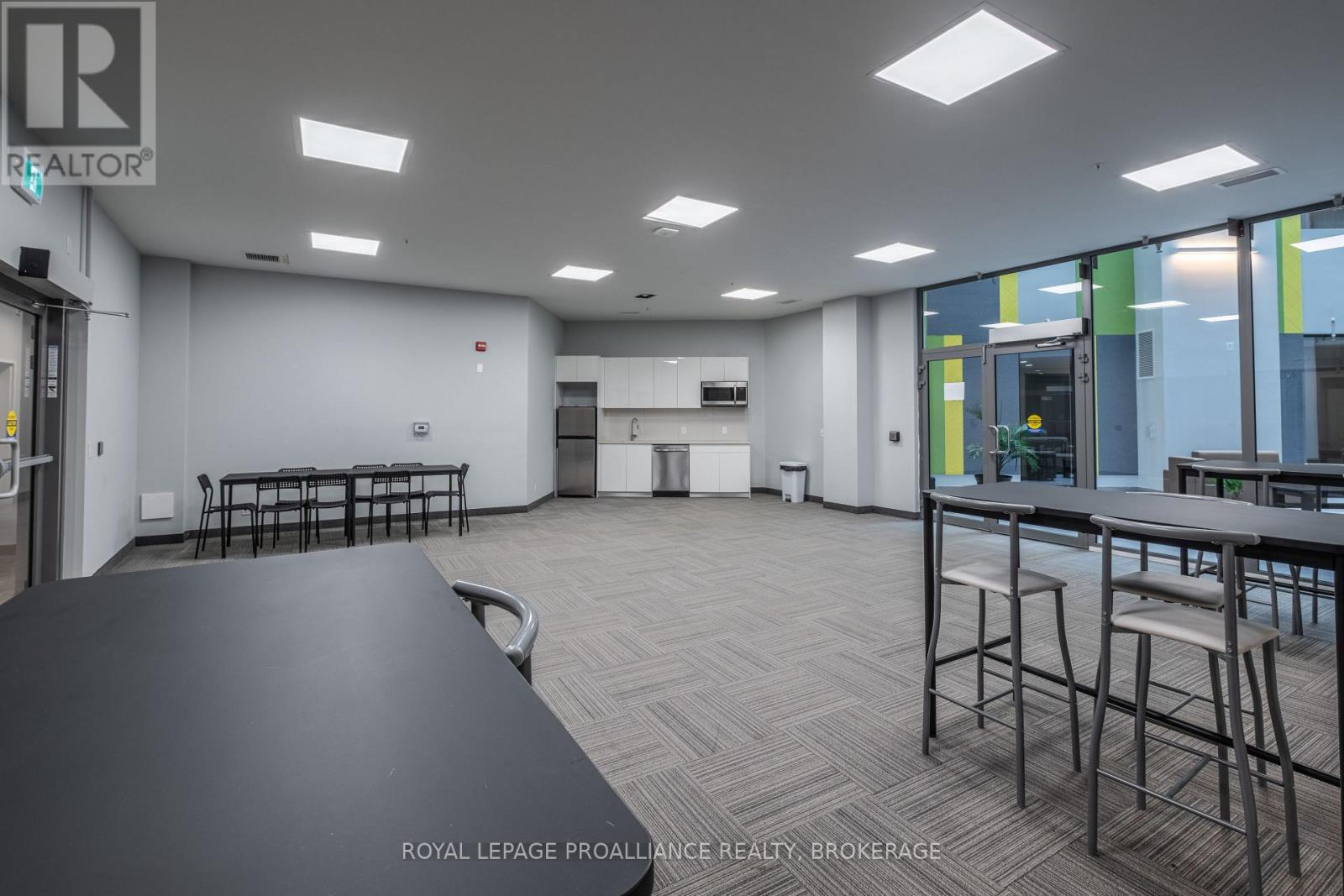 519 - 652 Princess Street, Kingston (Central City East), Ontario  K7L 1E5 - Photo 7 - X12855894