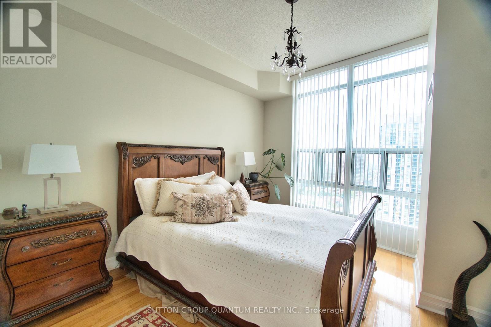 2705 - 1 Elm Drive W, Mississauga (City Centre), Ontario  L5B 4M1 - Photo 15 - W12856168