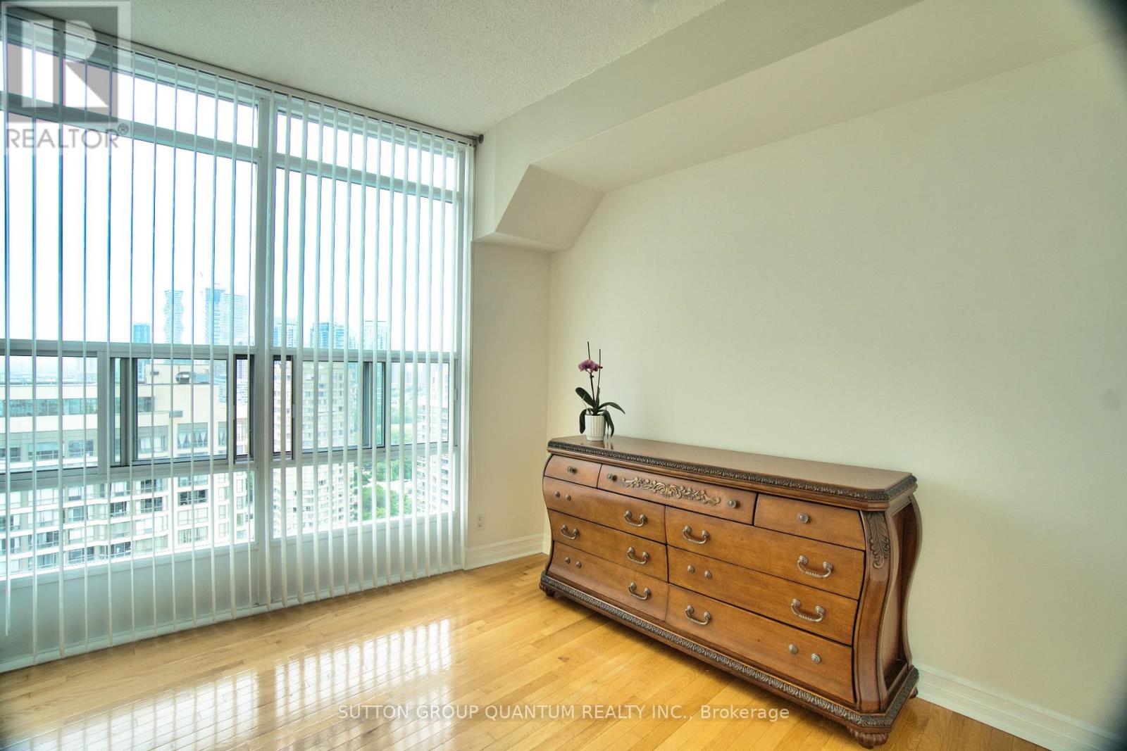 2705 - 1 Elm Drive W, Mississauga (City Centre), Ontario  L5B 4M1 - Photo 19 - W12856168