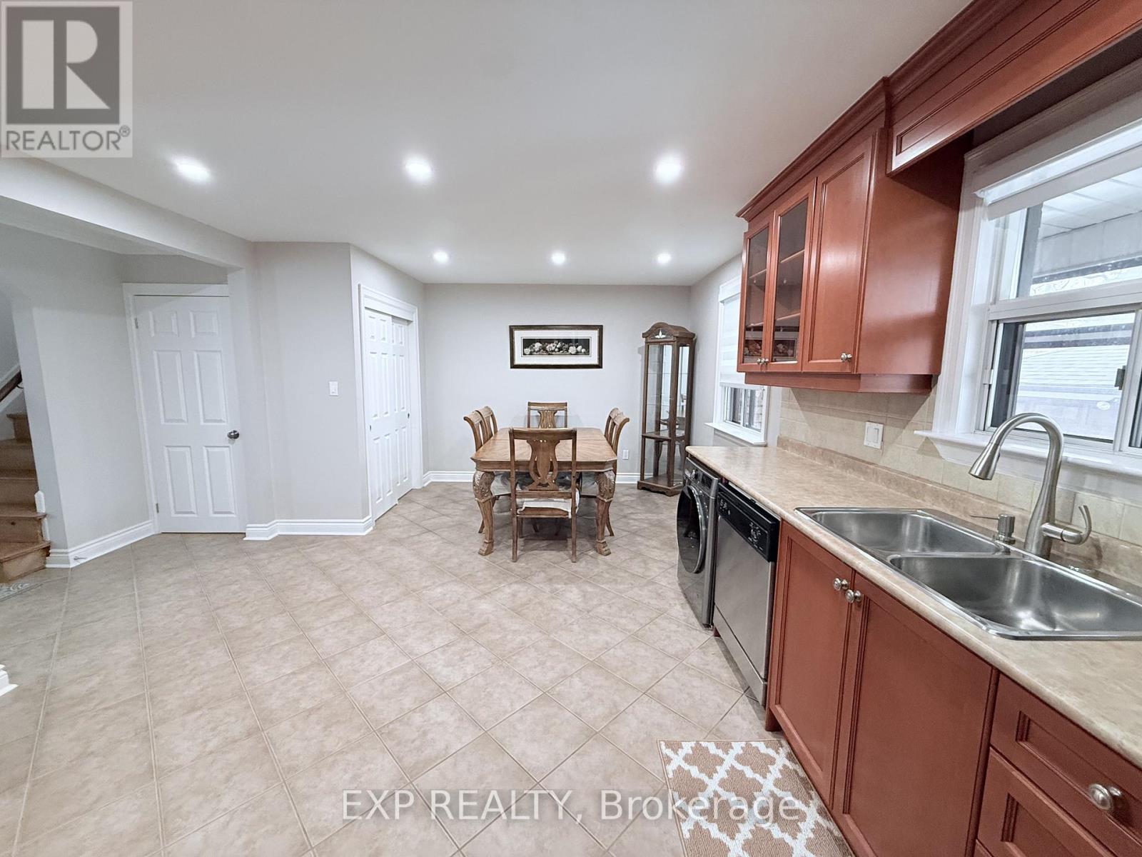 65 Beckett Avenue, Toronto, Ontario  M6L 2B3 - Photo 11 - W12856178