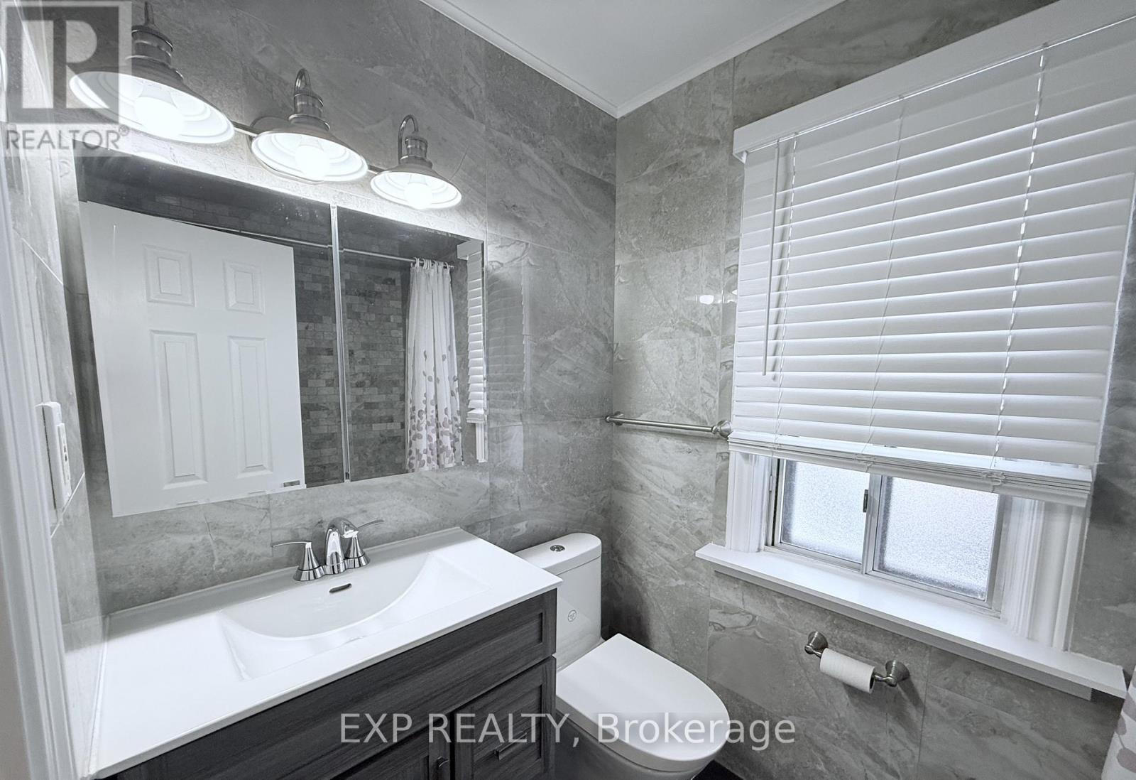 65 Beckett Avenue, Toronto, Ontario  M6L 2B3 - Photo 28 - W12856178