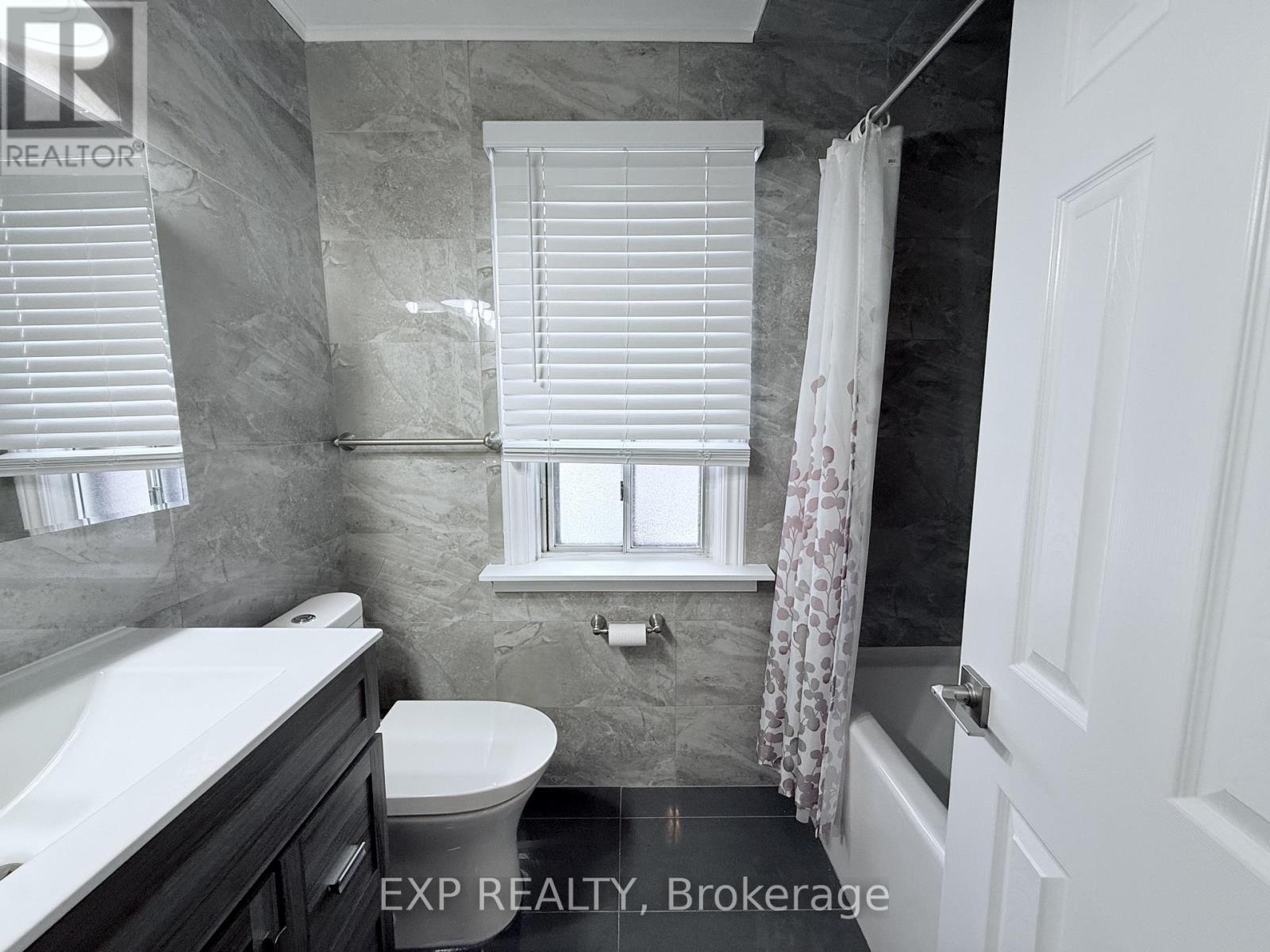 65 Beckett Avenue, Toronto, Ontario  M6L 2B3 - Photo 29 - W12856178