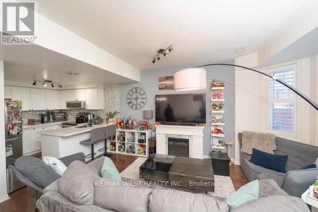 59 - 760 Lawrence Avenue W, Toronto, Ontario  M6A 3E7 - Photo 5 - W12856212