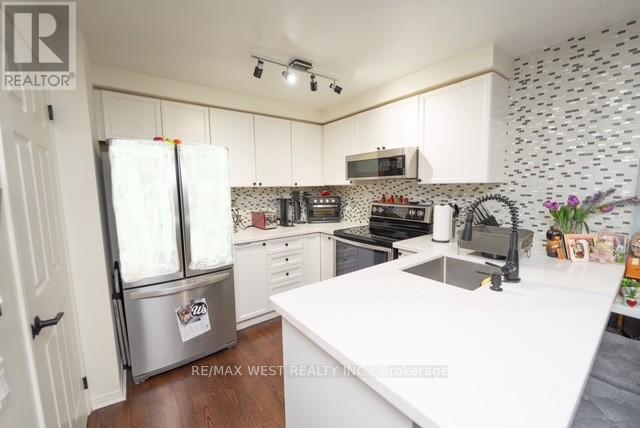 59 - 760 Lawrence Avenue W, Toronto, Ontario  M6A 3E7 - Photo 8 - W12856212