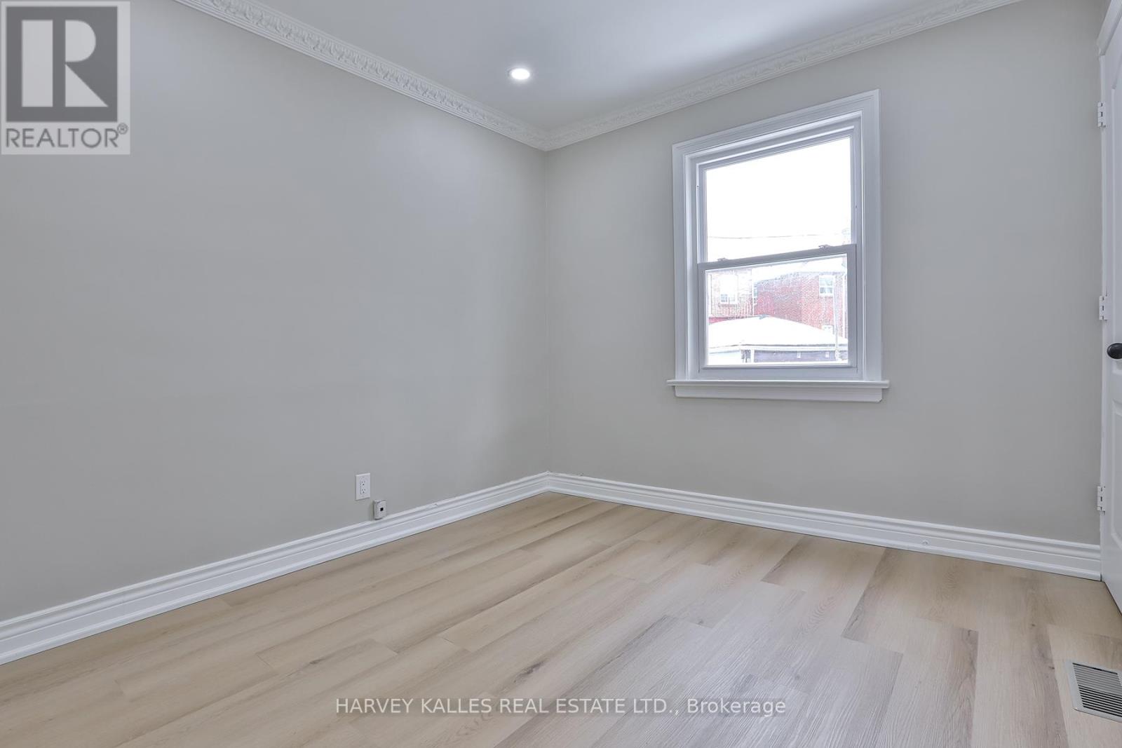 1239 Jane Street, Toronto, Ontario  M6M 4X9 - Photo 14 - W12856228