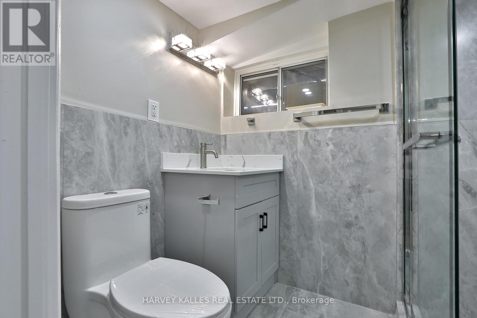 1239 Jane Street, Toronto, Ontario  M6M 4X9 - Photo 24 - W12856228