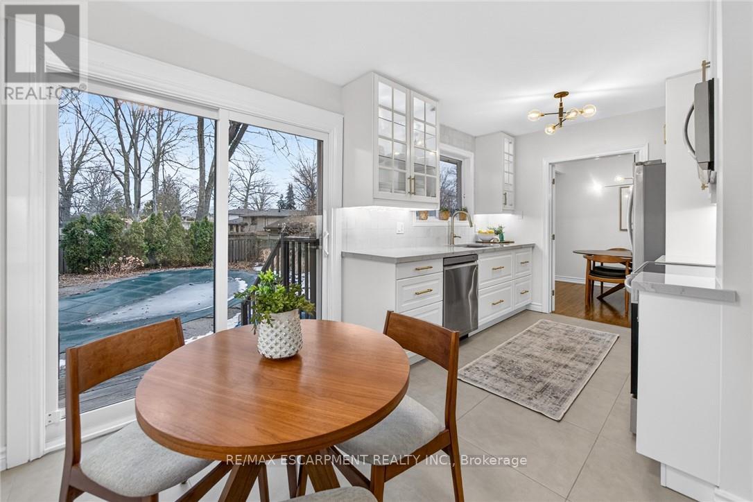 479 Pinedale Avenue, Burlington (Appleby), Ontario  L7L 3W3 - Photo 19 - W12856254