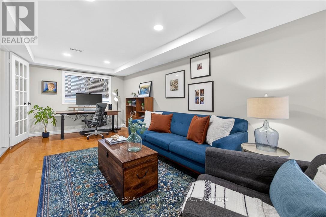 479 Pinedale Avenue, Burlington (Appleby), Ontario  L7L 3W3 - Photo 32 - W12856254