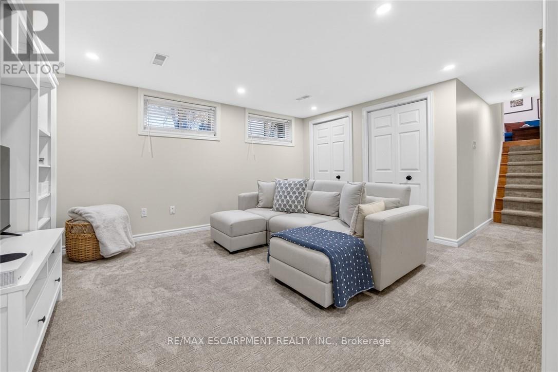 479 Pinedale Avenue, Burlington (Appleby), Ontario  L7L 3W3 - Photo 35 - W12856254