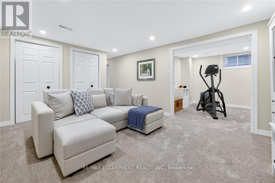 479 Pinedale Avenue, Burlington (Appleby), Ontario  L7L 3W3 - Photo 36 - W12856254