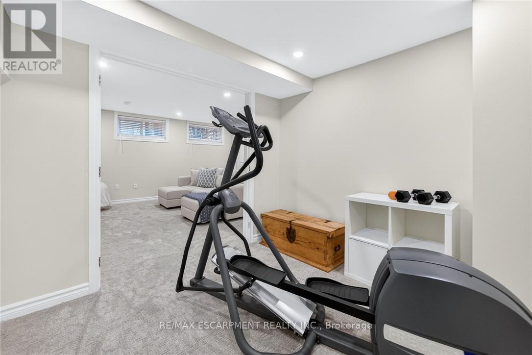 479 Pinedale Avenue, Burlington (Appleby), Ontario  L7L 3W3 - Photo 38 - W12856254