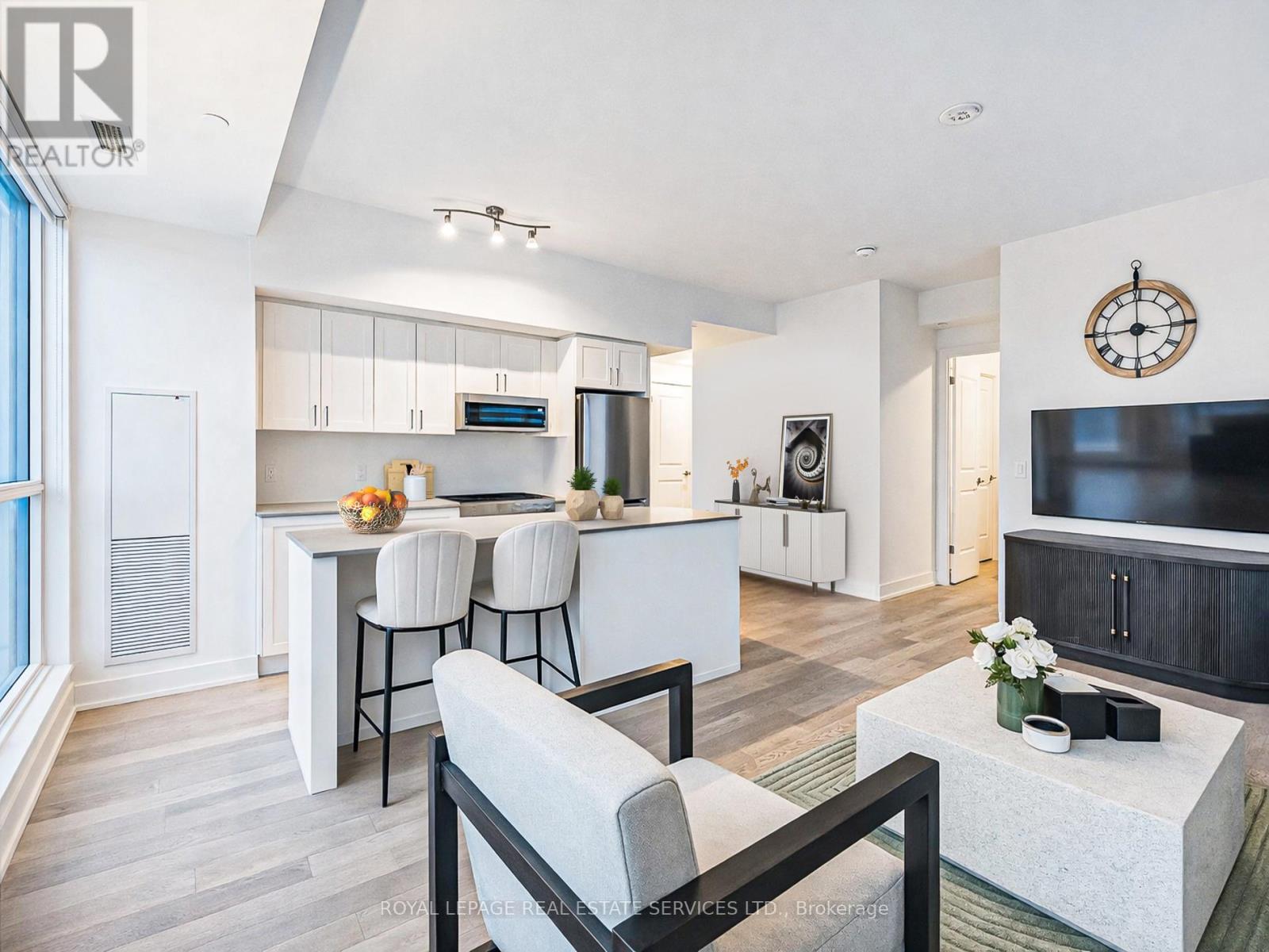 303 - 1063 Douglas Mccurdy Common, Mississauga (Lakeview), Ontario  L5G 0C5 - Photo 1 - W12856320