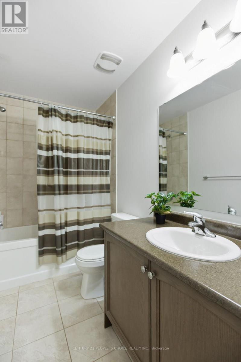 188 Bonnieglen Farm Boulevard, Caledon, Ontario  L7C 4C1 - Photo 22 - W12856322