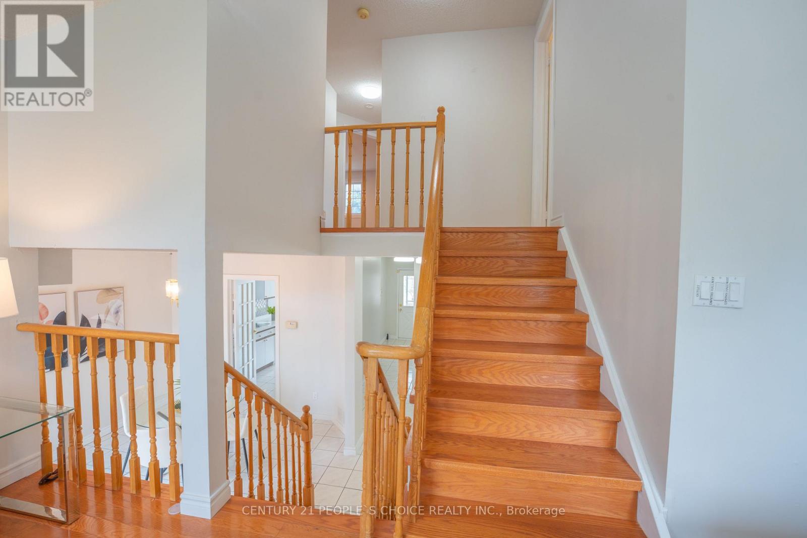 2247 Silverbirch Court, Burlington, Ontario  L7M 3H4 - Photo 23 - W12856344