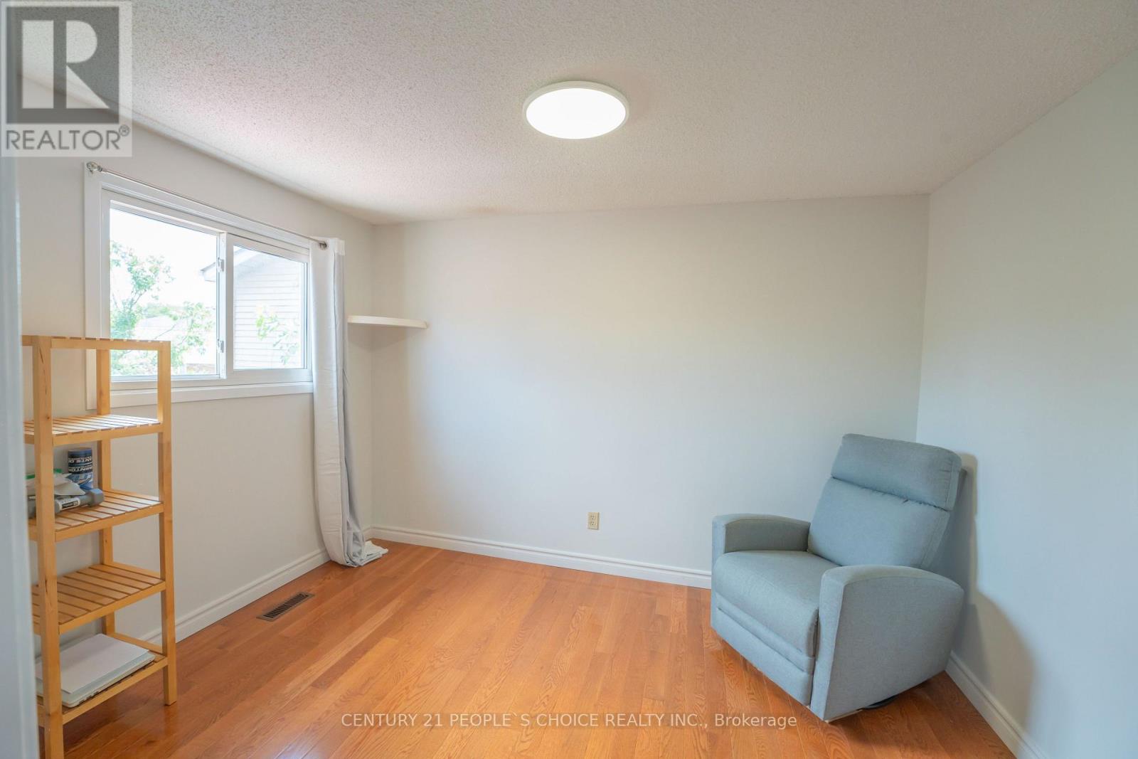 2247 Silverbirch Court, Burlington, Ontario  L7M 3H4 - Photo 32 - W12856344