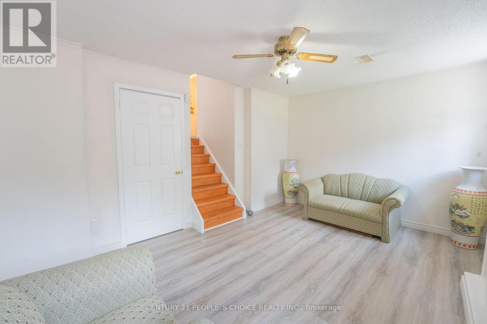 2247 Silverbirch Court, Burlington, Ontario  L7M 3H4 - Photo 36 - W12856344