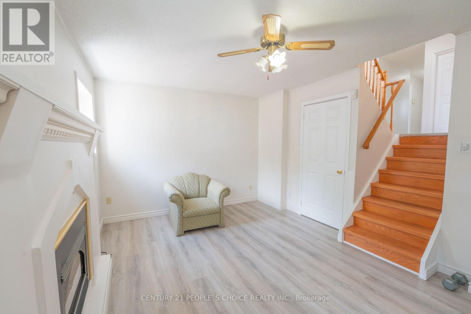 2247 Silverbirch Court, Burlington, Ontario  L7M 3H4 - Photo 37 - W12856344