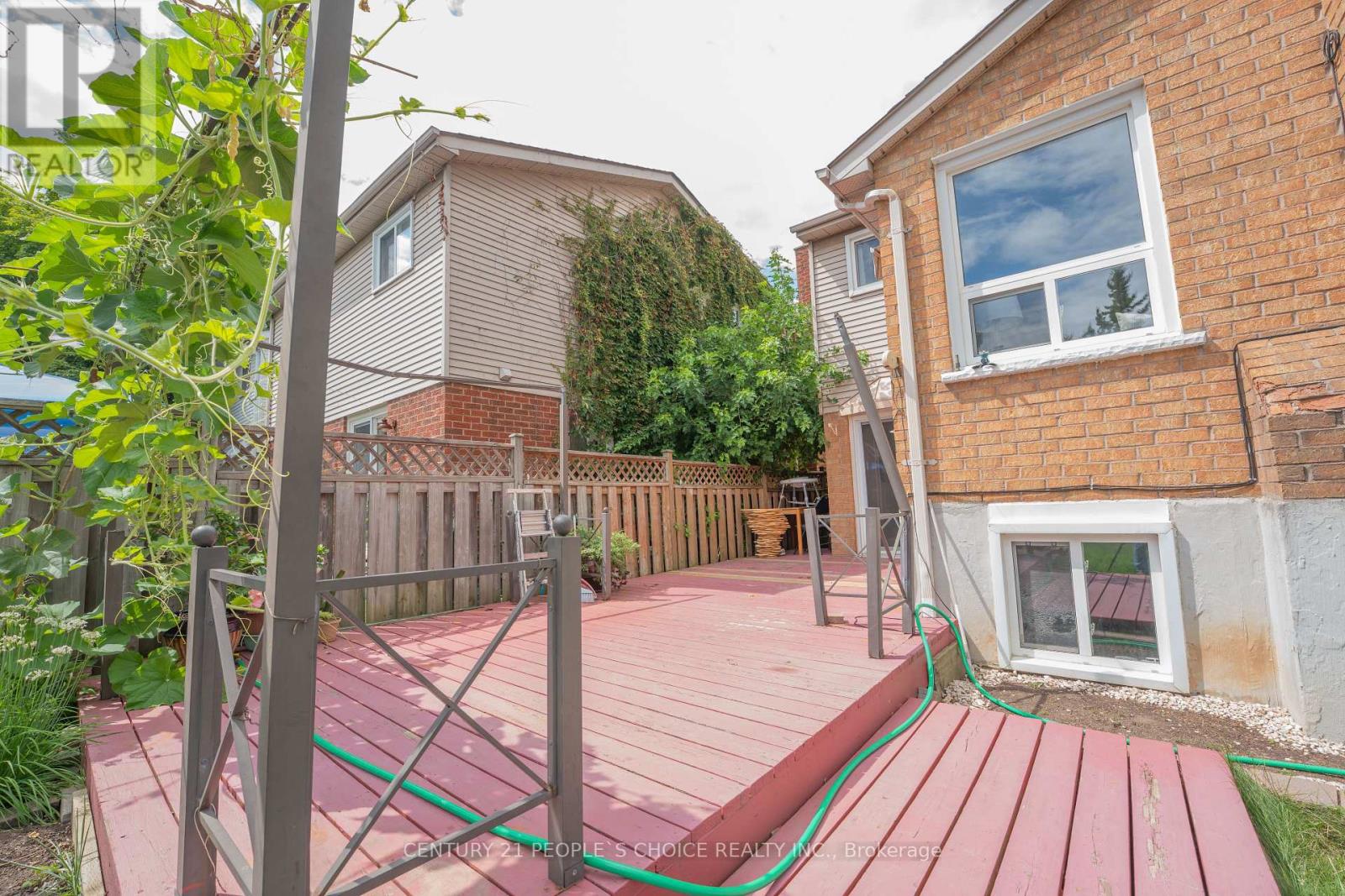 2247 Silverbirch Court, Burlington, Ontario  L7M 3H4 - Photo 46 - W12856344