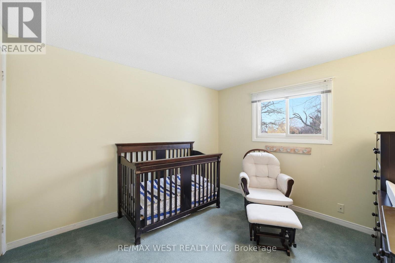 690 Robertson Crescent, Milton, Ontario  L9T 4V5 - Photo 13 - W12856378