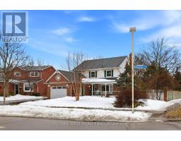 690 ROBERTSON CRESCENT, Milton, Ontario