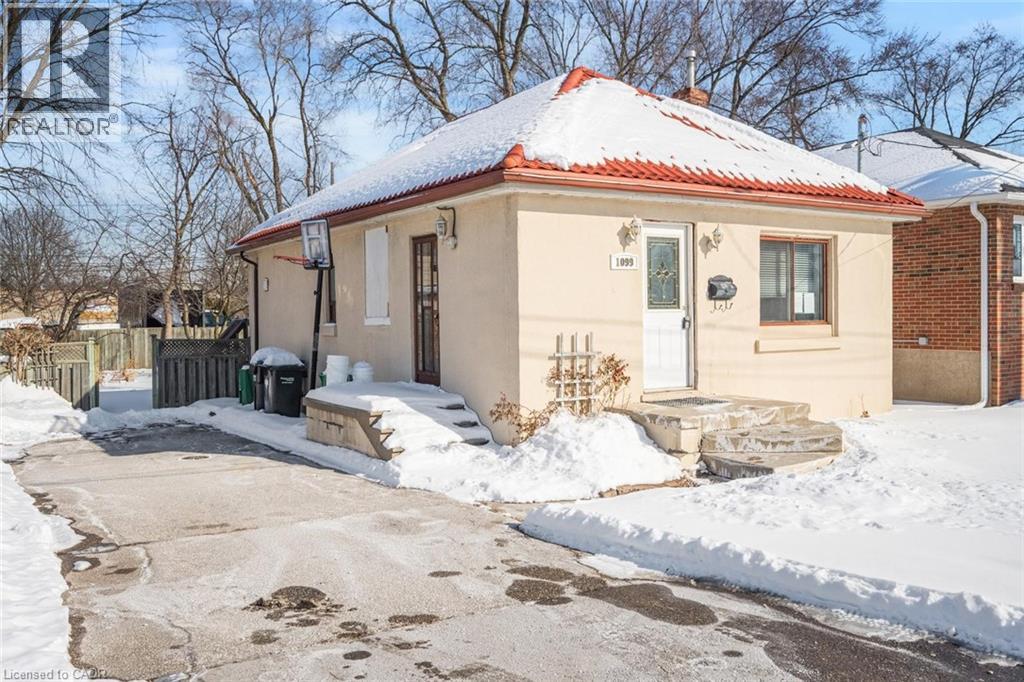 1099 Ogden Avenue, Mississauga, Ontario  L5E 2G7 - Photo 3 - 40789163