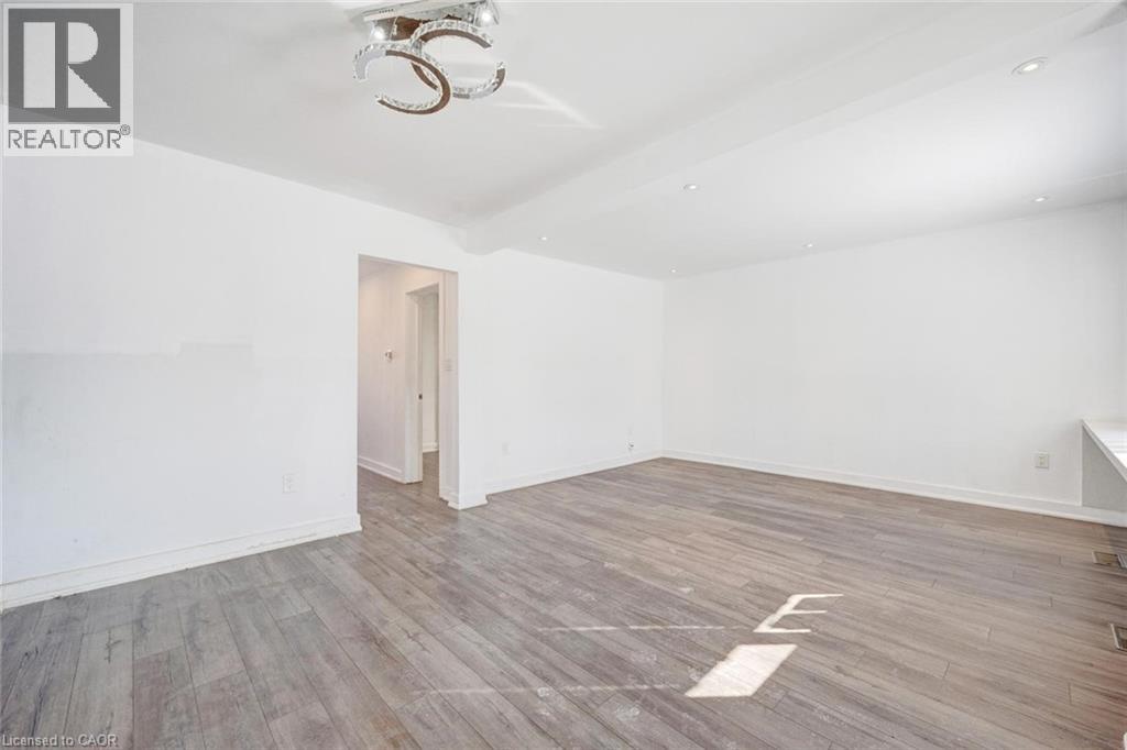 1099 Ogden Avenue, Mississauga, Ontario  L5E 2G7 - Photo 8 - 40789163