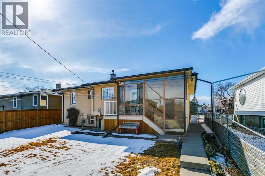 1228 Richland Road Ne, Calgary, Alberta  T2E 5M5 - Photo 3 - A2271078
