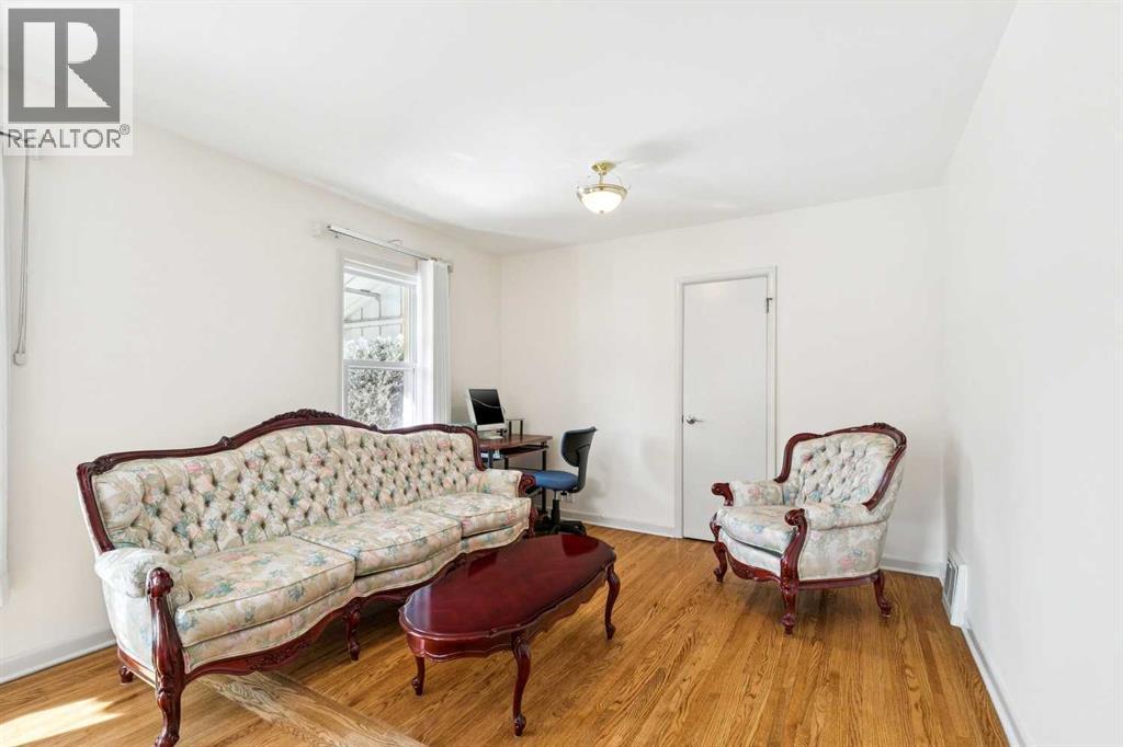 1228 Richland Road Ne, Calgary, Alberta  T2E 5M5 - Photo 12 - A2271078