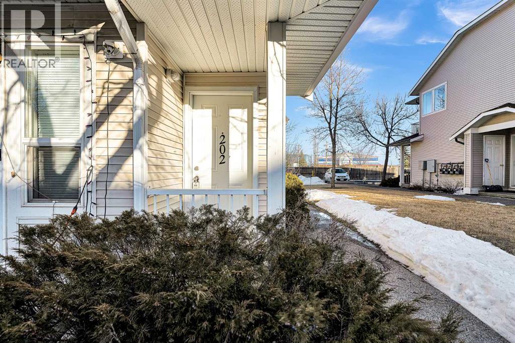 202, 612 19 Street Se, High River, Alberta  T1V 1V3 - Photo 2 - A2289502