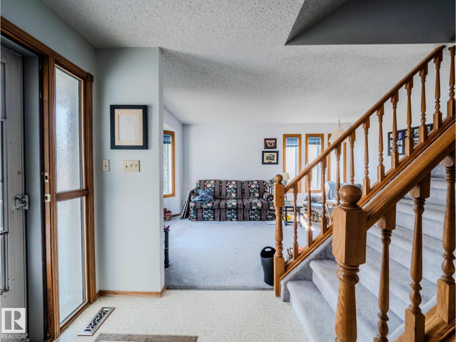 7 Coachman Pl, Sherwood Park, Alberta  T8H 1C1 - Photo 4 - E4476346