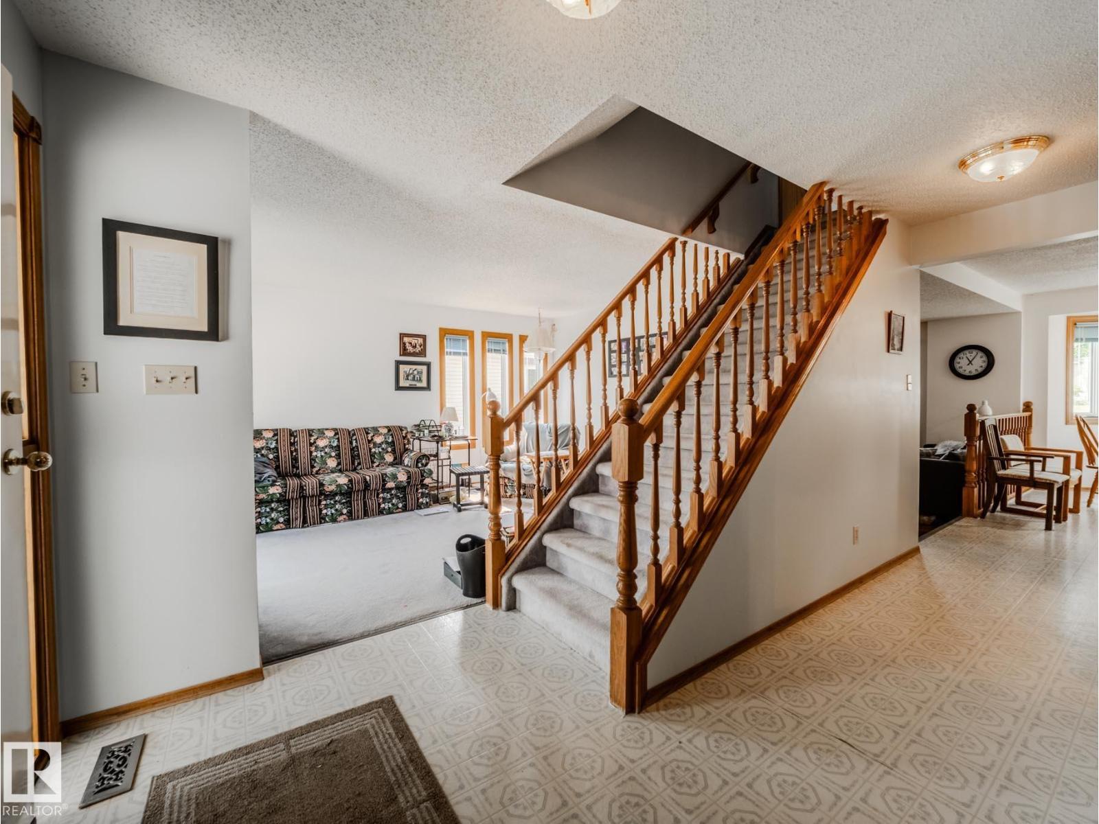 7 Coachman Pl, Sherwood Park, Alberta  T8H 1C1 - Photo 7 - E4476346