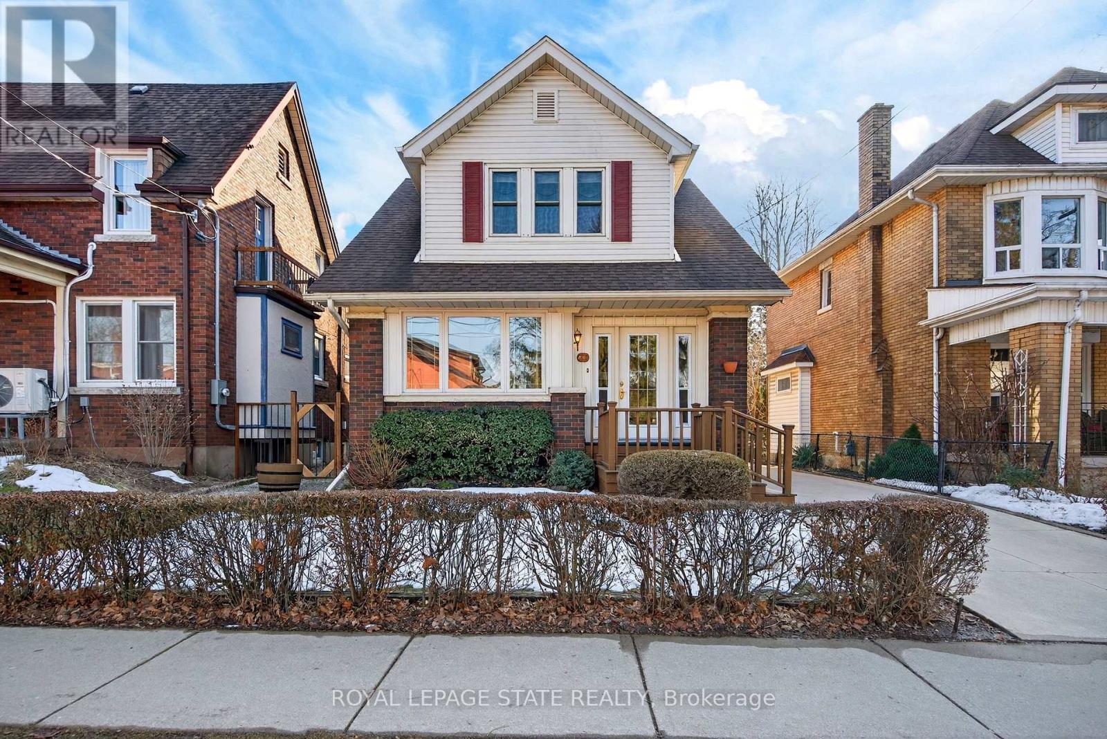 436 Maple Avenue, Hamilton, Ontario  L8M 2C5 - Photo 2 - X12856238