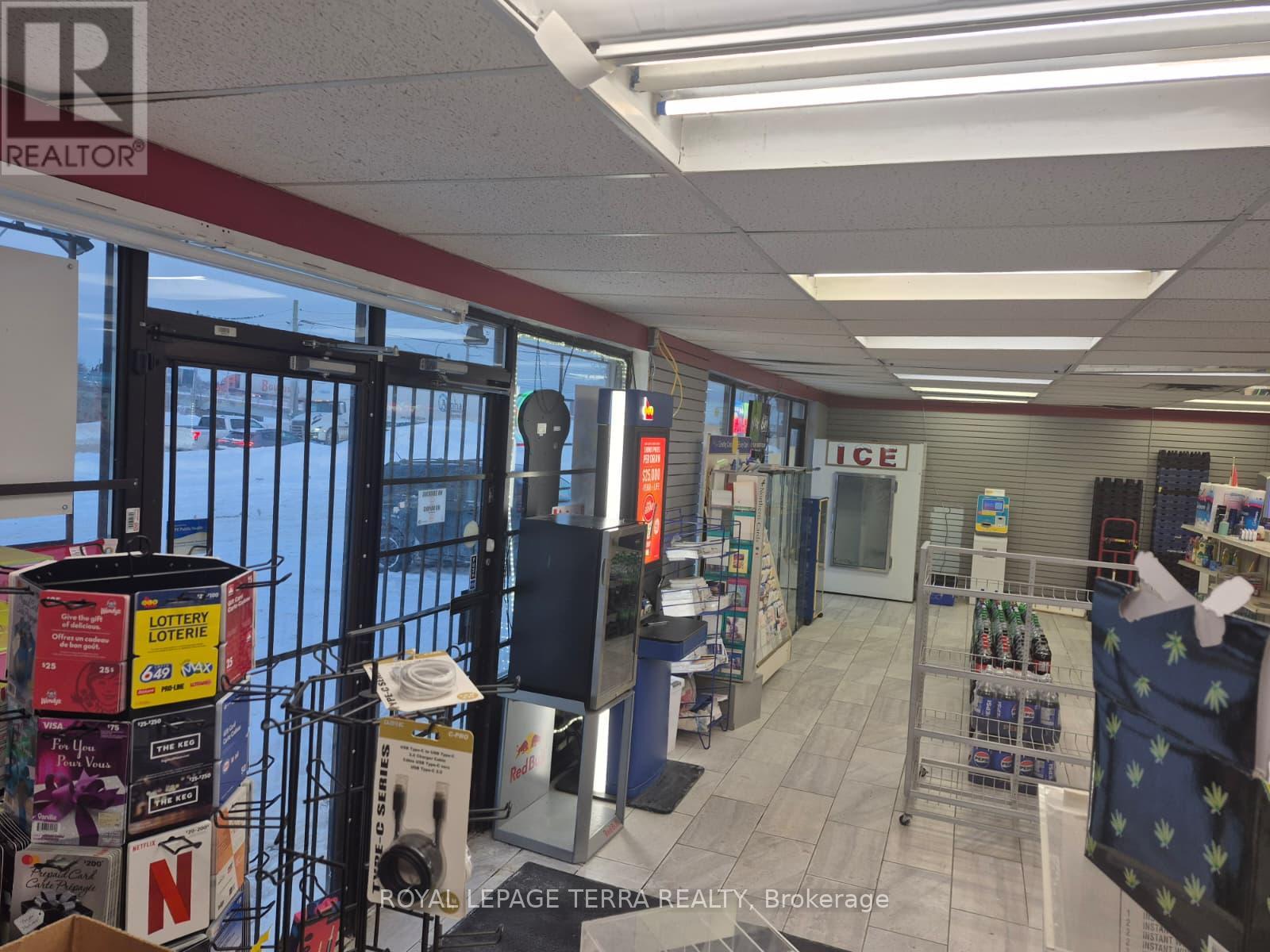 210 Front Street, Quinte West, Ontario  K8V 4N9 - Photo 3 - X12856300