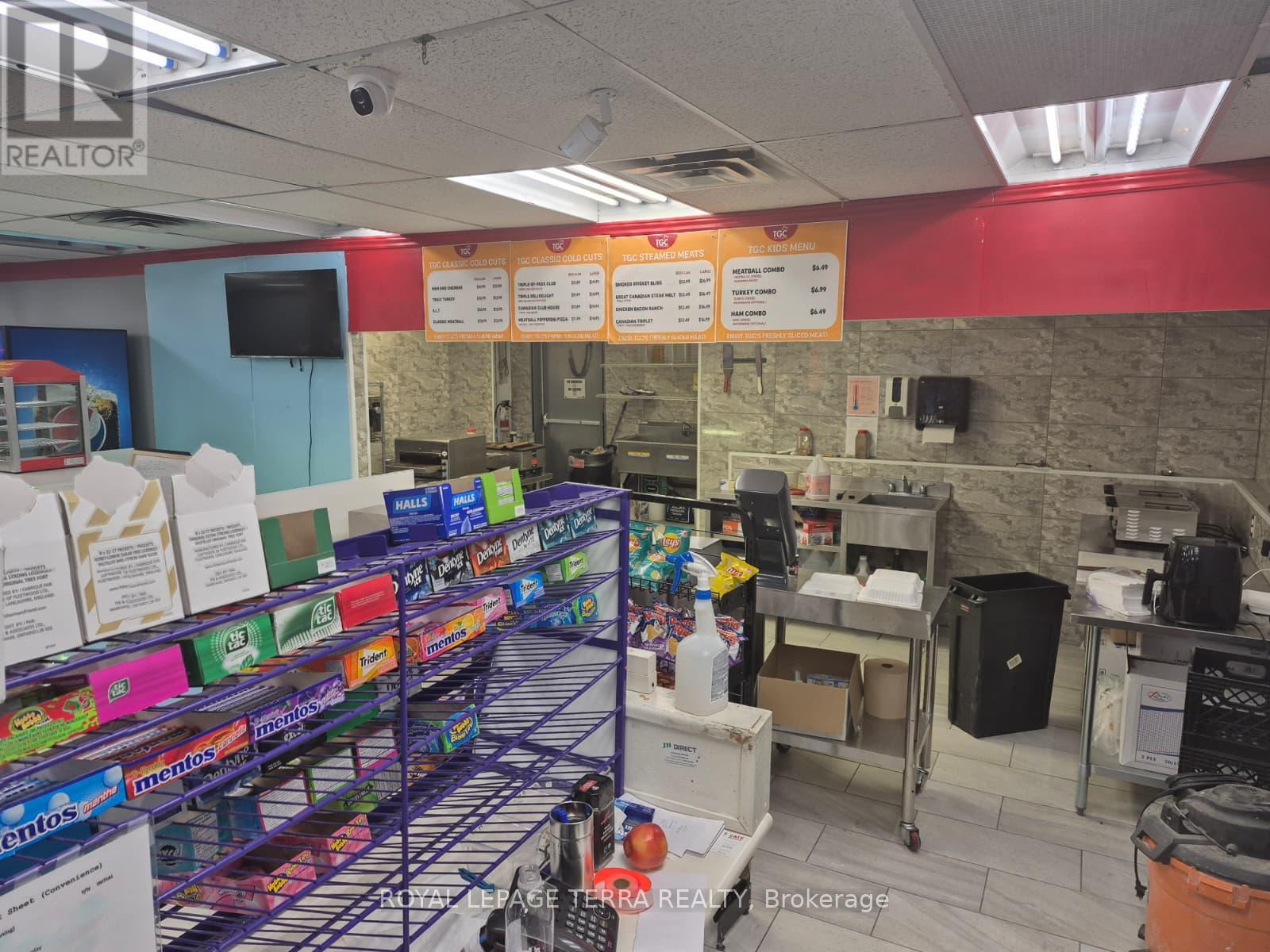 210 Front Street, Quinte West, Ontario  K8V 4N9 - Photo 4 - X12856300