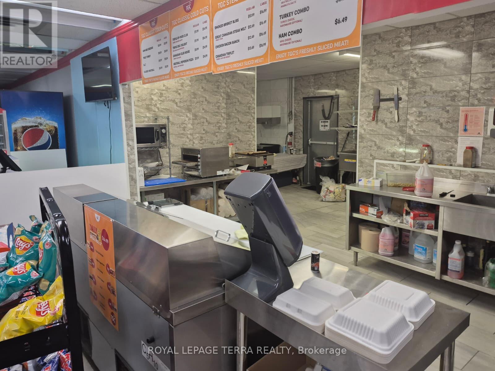 210 Front Street, Quinte West, Ontario  K8V 4N9 - Photo 5 - X12856300