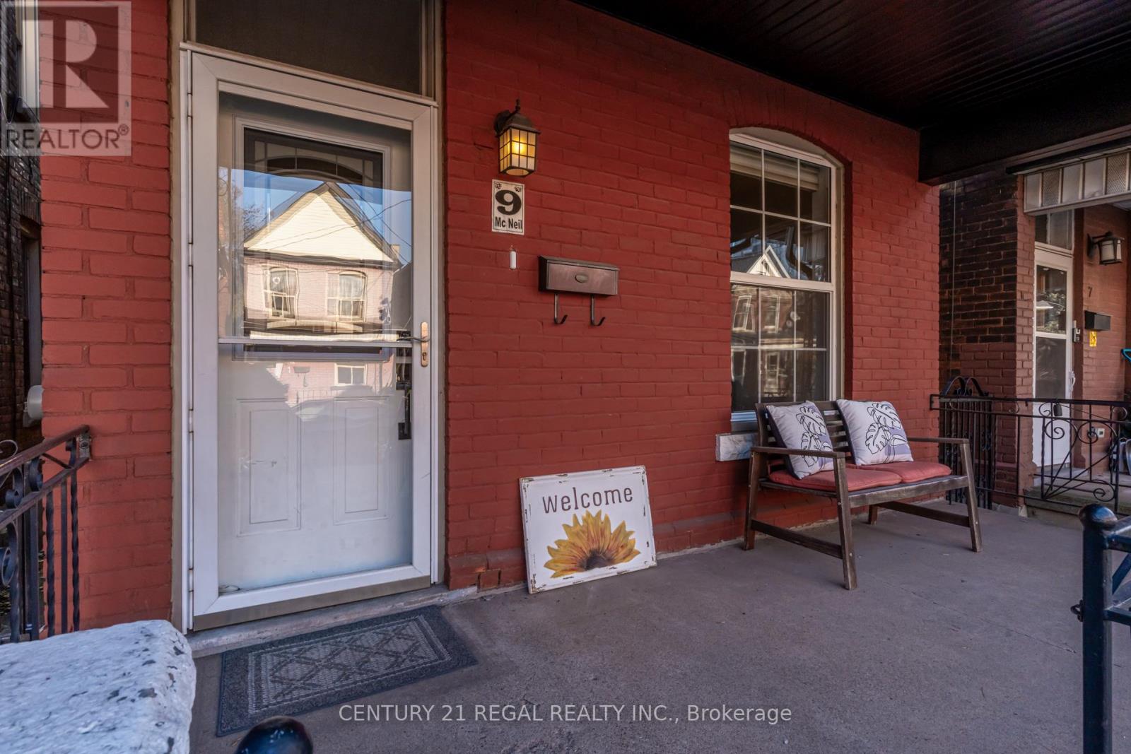 9 Mcneil Street, Hamilton, Ontario  L8R 2C3 - Photo 5 - X12856312