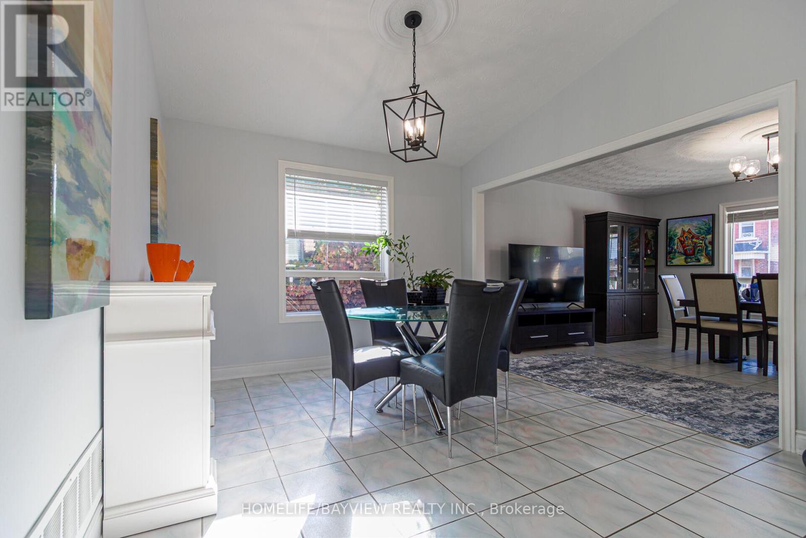 128 Cathcart Street, Hamilton, Ontario  L8L 5A2 - Photo 27 - X12856370