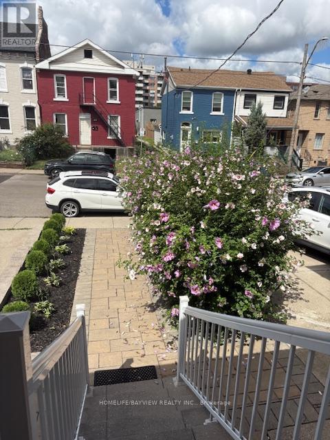 128 Cathcart Street, Hamilton, Ontario  L8L 5A2 - Photo 8 - X12856370