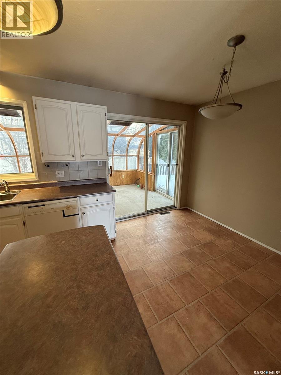 2312 Robin Place, North Battleford, Saskatchewan  S9A 3T7 - Photo 5 - SK029906