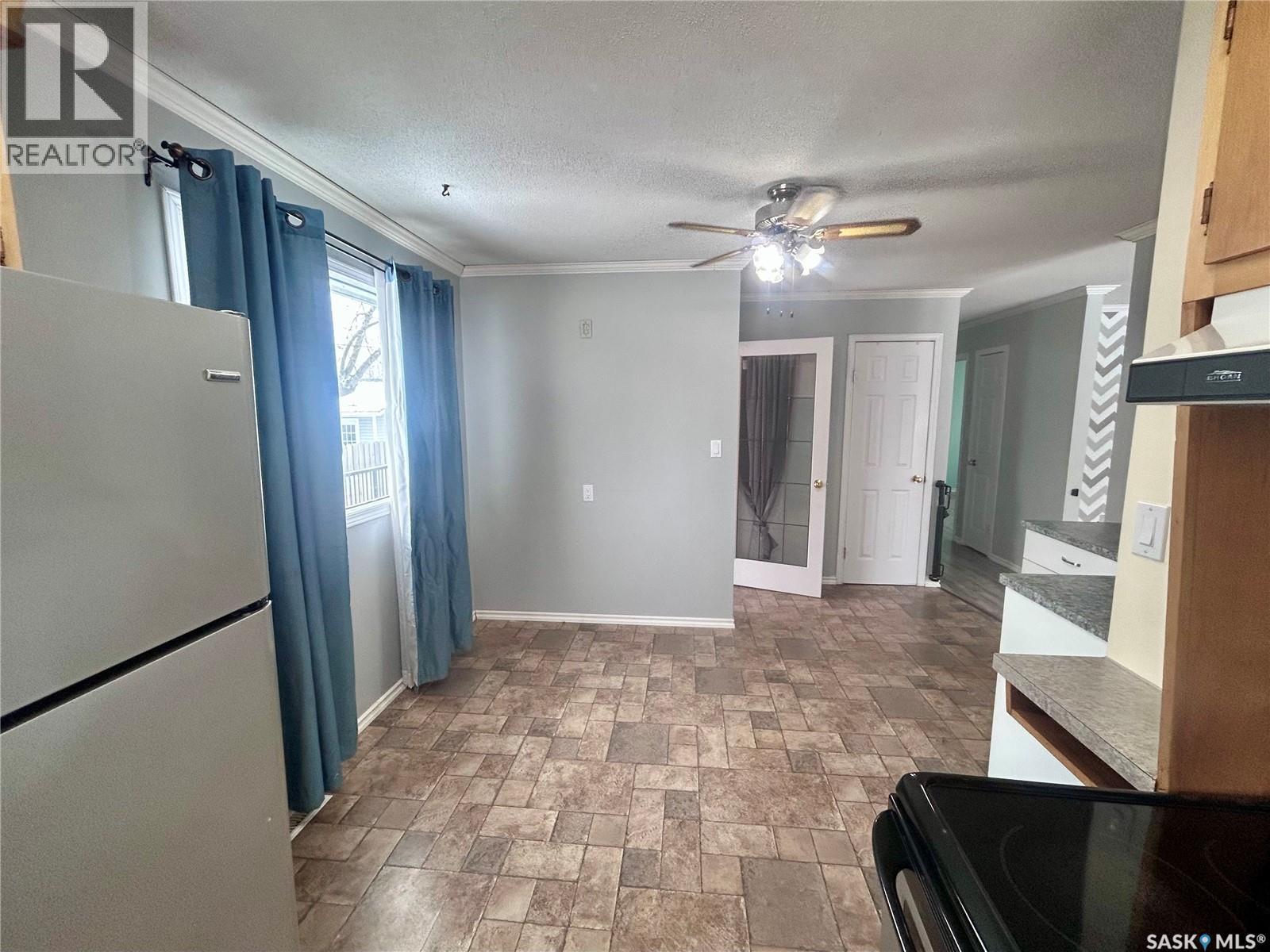 306 Main Street, Bienfait, Saskatchewan  S0C 0M0 - Photo 12 - SK029893