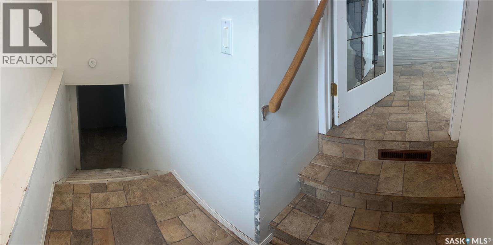 306 Main Street, Bienfait, Saskatchewan  S0C 0M0 - Photo 5 - SK029893