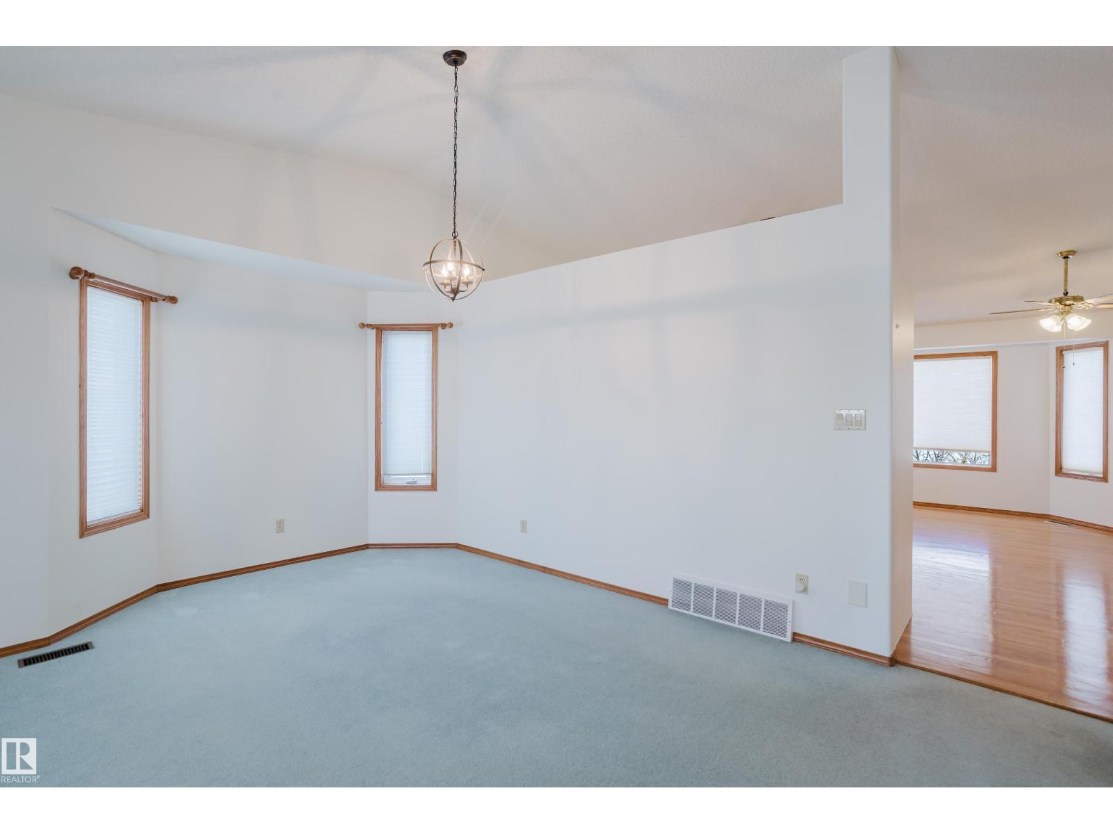 535 Pardee Bay Ba Nw, Edmonton, Alberta  T5T 5Y9 - Photo 9 - E4476347