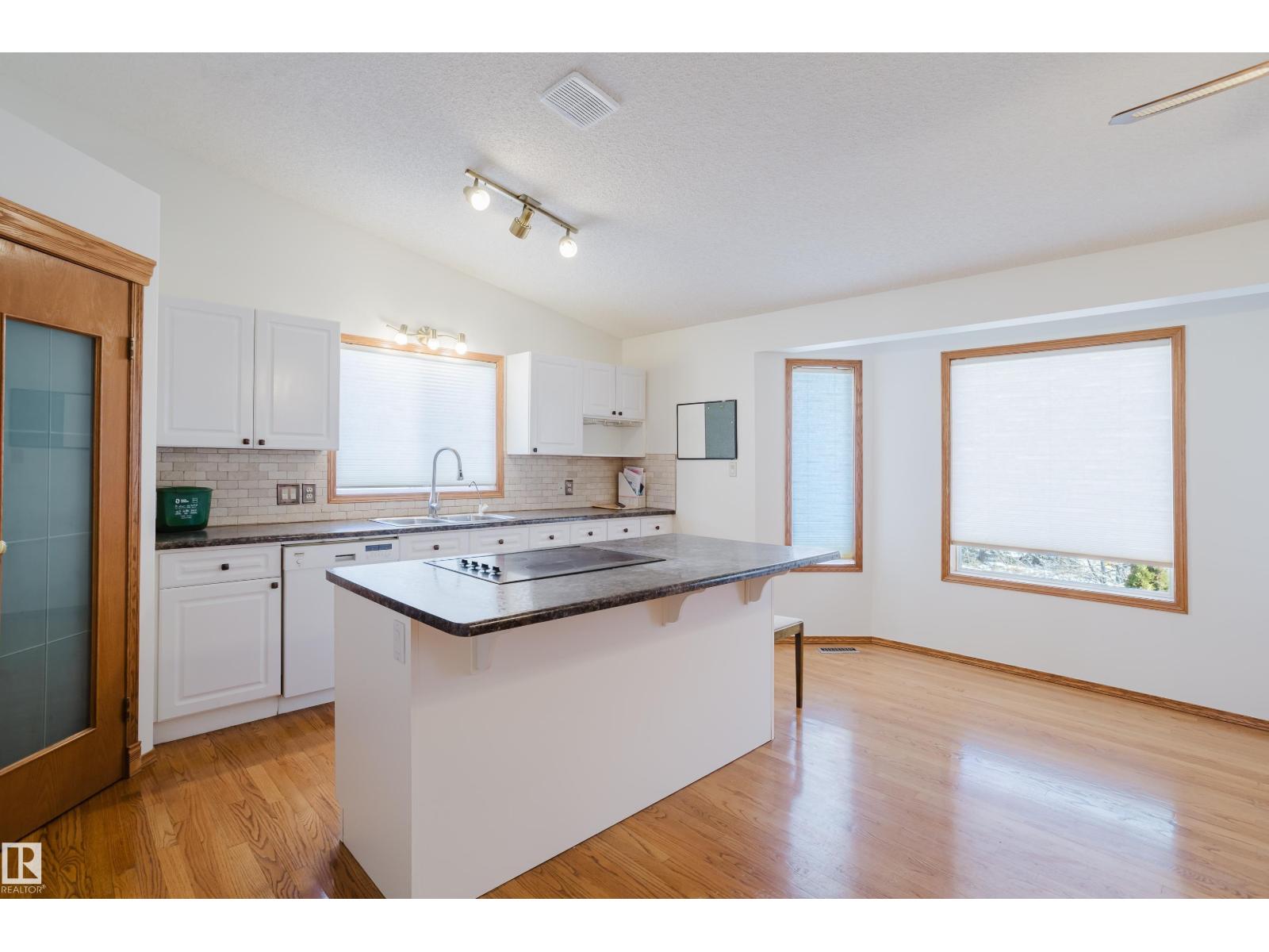 535 Pardee Bay Ba Nw, Edmonton, Alberta  T5T 5Y9 - Photo 12 - E4476347