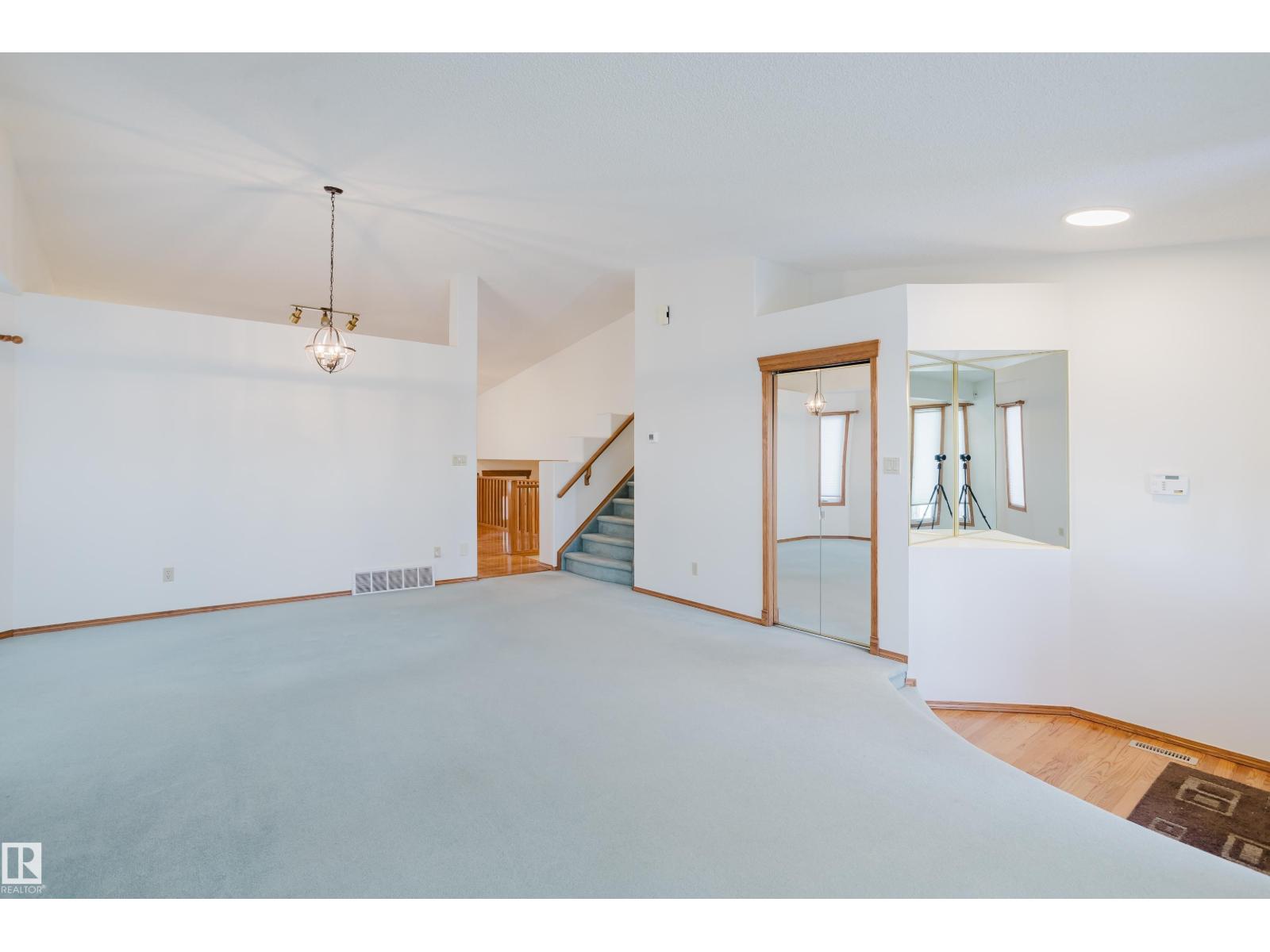 535 Pardee Bay Ba Nw, Edmonton, Alberta  T5T 5Y9 - Photo 6 - E4476347