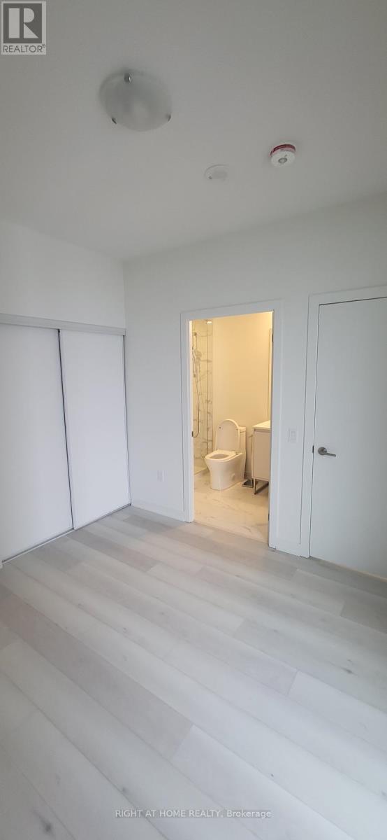 2102 - 1 Quarrington Lane, Toronto, Ontario  M3C 0S4 - Photo 11 - C12829708